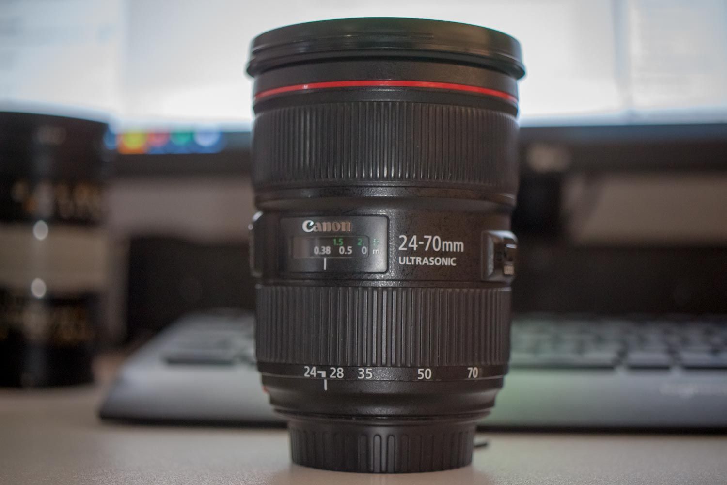 Canon 24-70 2.8 L USM II lente graffiata