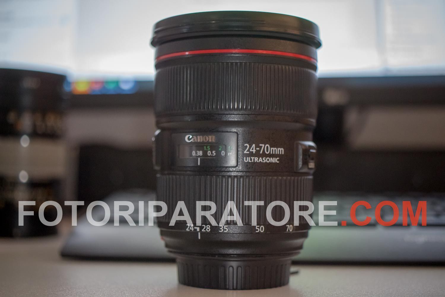 Canon 24-70 2.8 L USM II lente graffiata
