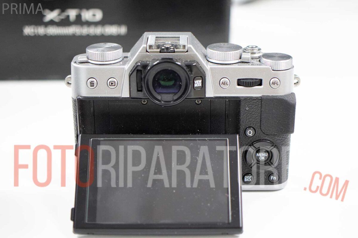 Fujifilm X-T10 non funziona il display, sostituzione completa LCD.