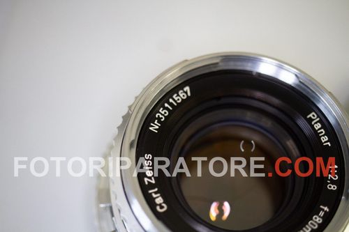 Carl Zeiss Planar 50mm 1.7 CY con polvere interna: pulizia lente frontale